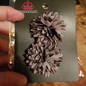 Pretty in Poppies silver hair clip